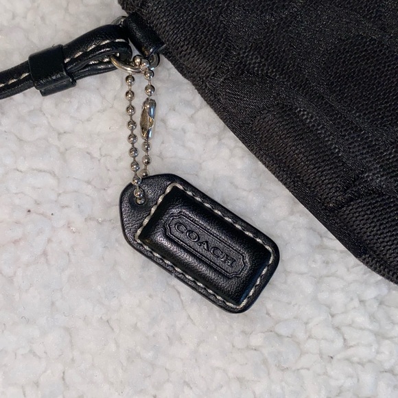 Coach Sig C Black Wristlet - Picture 5 of 13